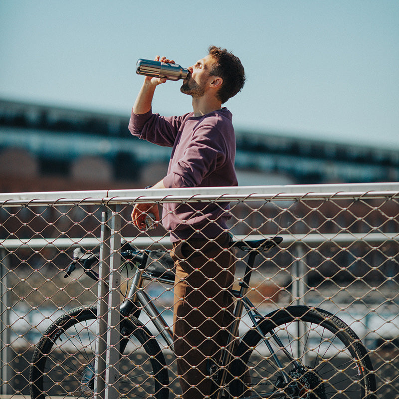 12oz-rise-reflect-with-bamboo-cap-p3 16oz_rise_reflect_man_bike_square.jpg