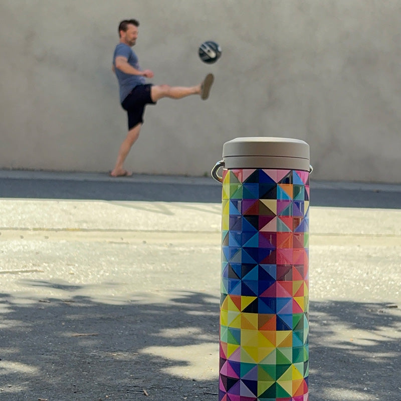 20oz-tkwide-with-twist-cap-mosaic-x7 20oz_tkwide_bottle_seasonal_mosaic_soccerball_player_square.jpg