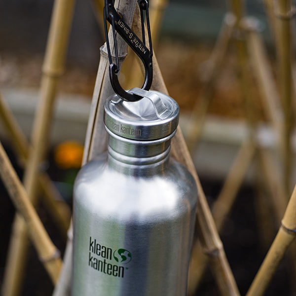 classic-steel-loop-cap-o3 40oz_bottle_steel_loop_cap_lifestyle.jpg