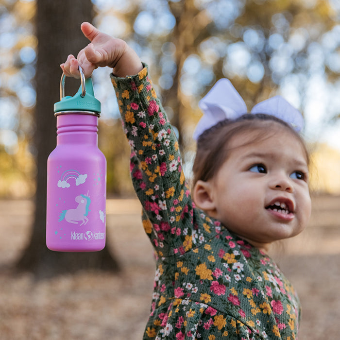 classic-kid-sippy-cap-m5 K12CNSIPPY-UN-kids_bottle_unicorn_lifestyle.jpg