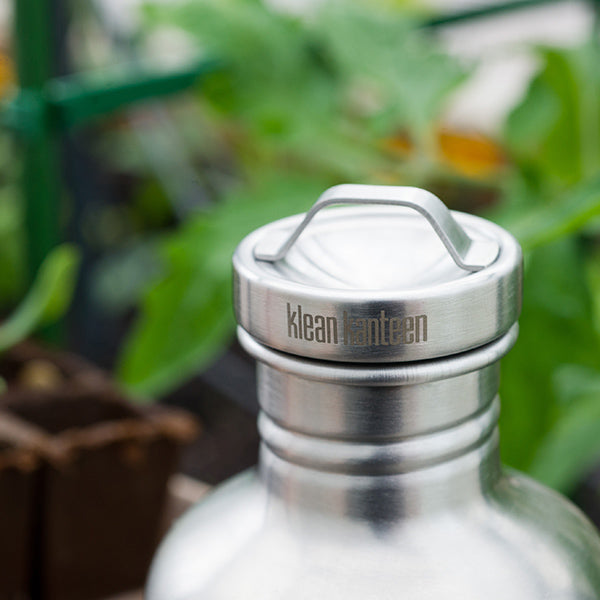 classic-steel-loop-cap-o3 stainless_cap_garden_lifestyle.jpg